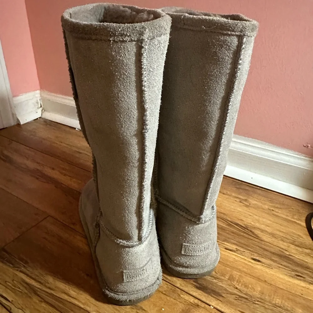 Gray boots - Picture 5 of 5